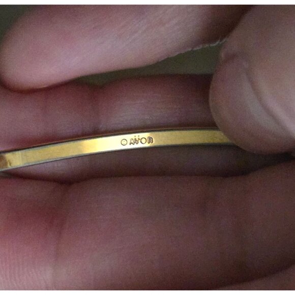 Vintage Avon Carved Ivory-Like Floral Bead Bracelet - Picture 4 of 6